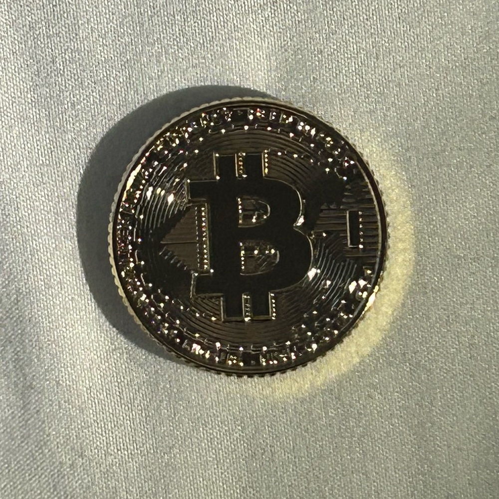 Zuru Mini Brands Bitcoin